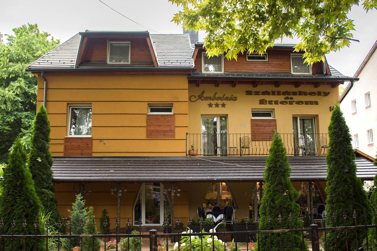 Ambrozia Szallashely Es Etterem Miskolc Exterior foto